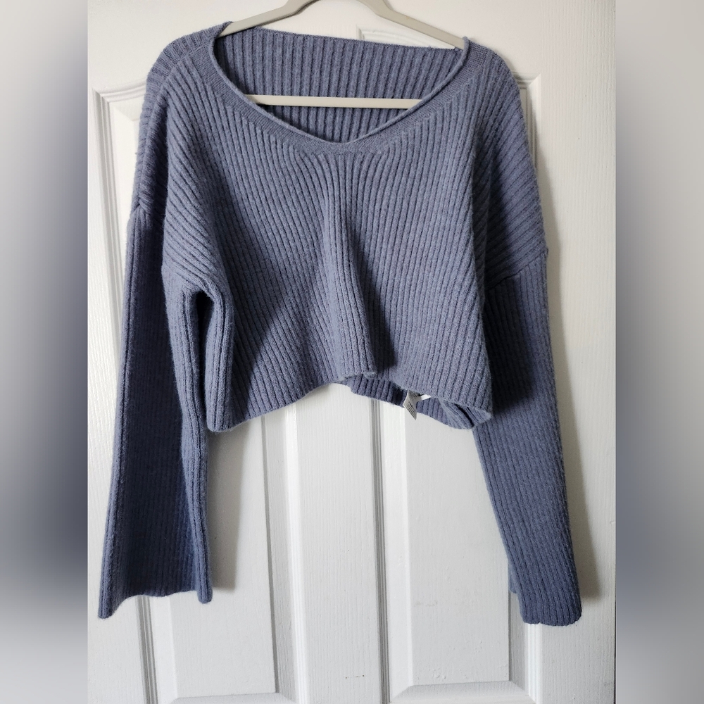 Cropped Sweater - Picture 1 of 3